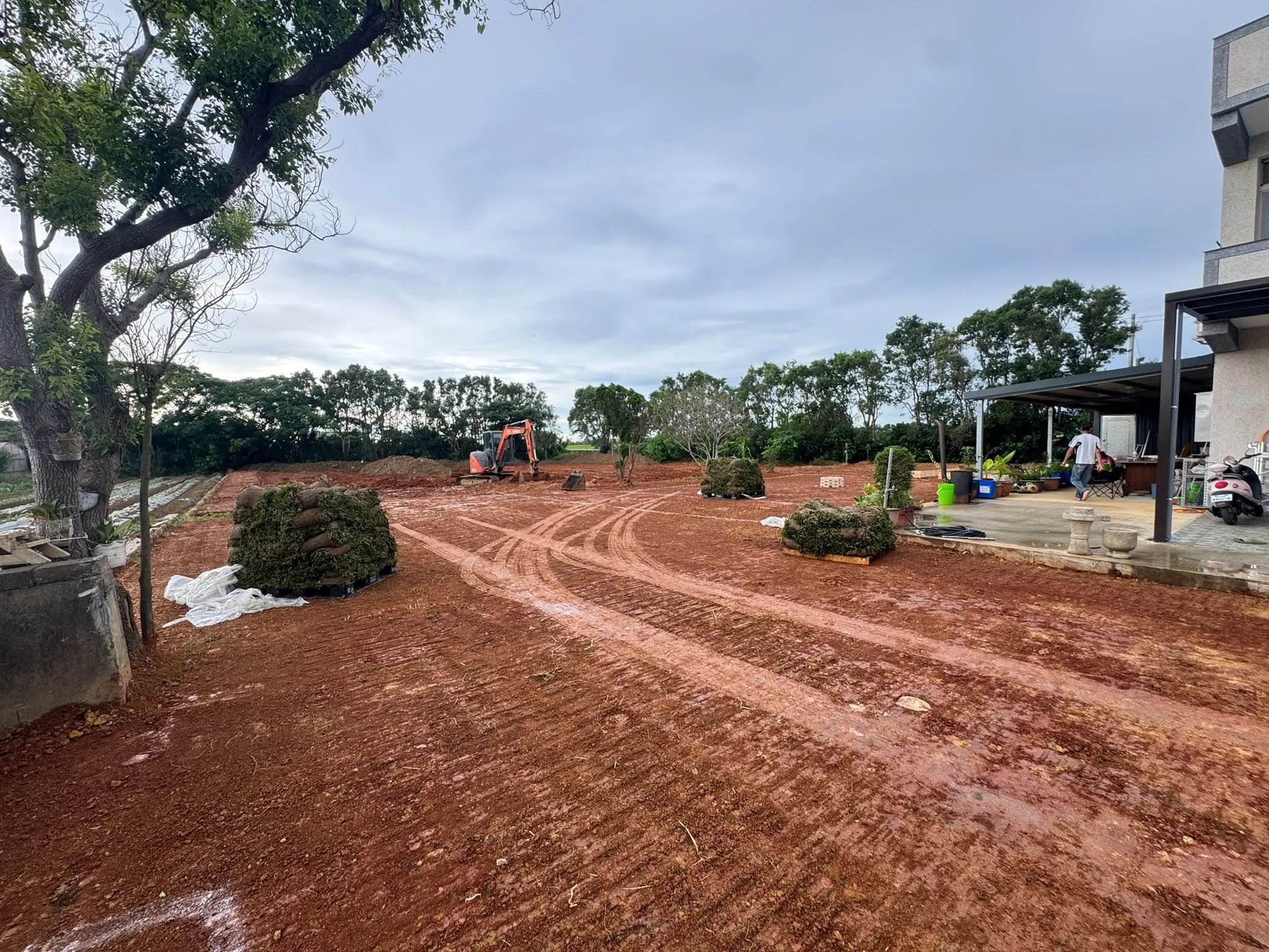 農舍庭院整地施工現場