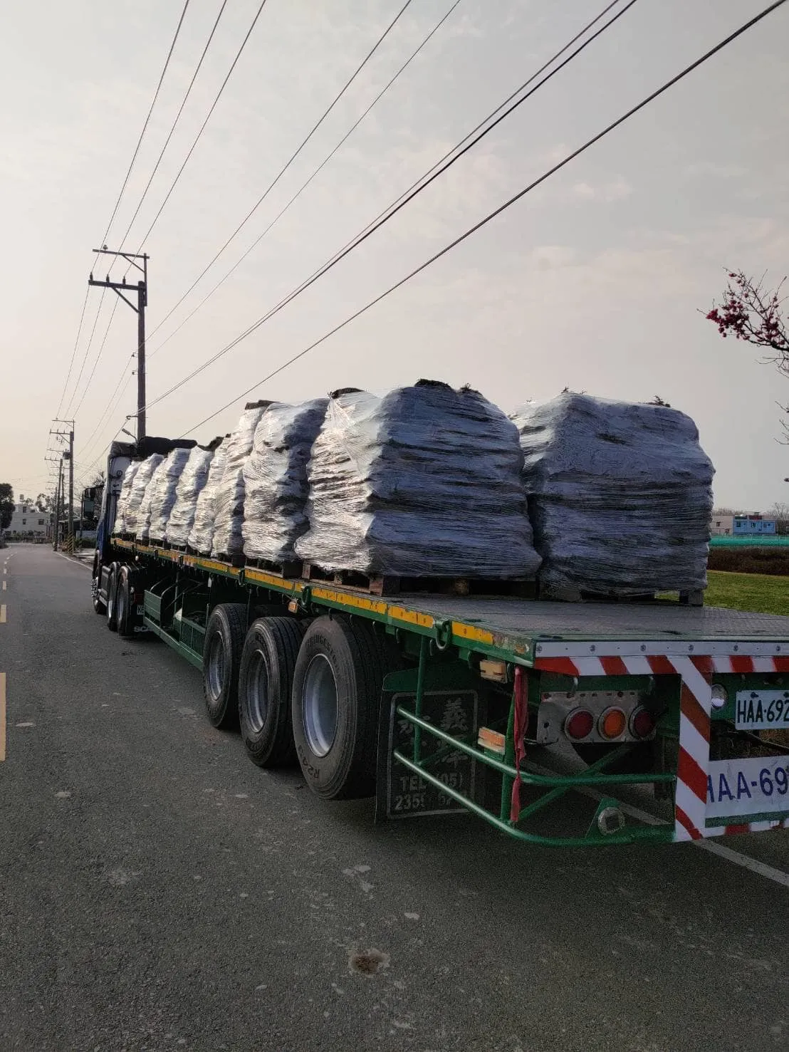 草皮捲材準備卸貨